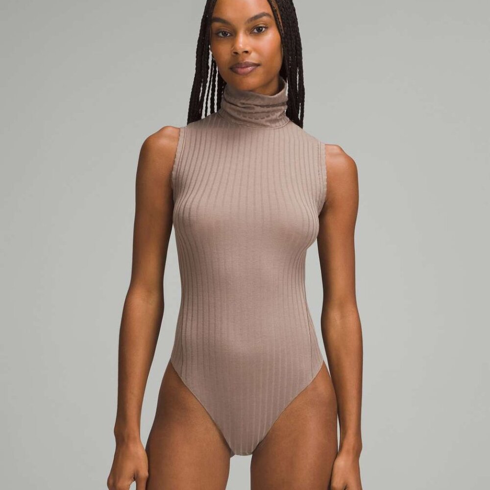 H&M Ribbed Tan Turtleneck Sleeveless Bodysuit